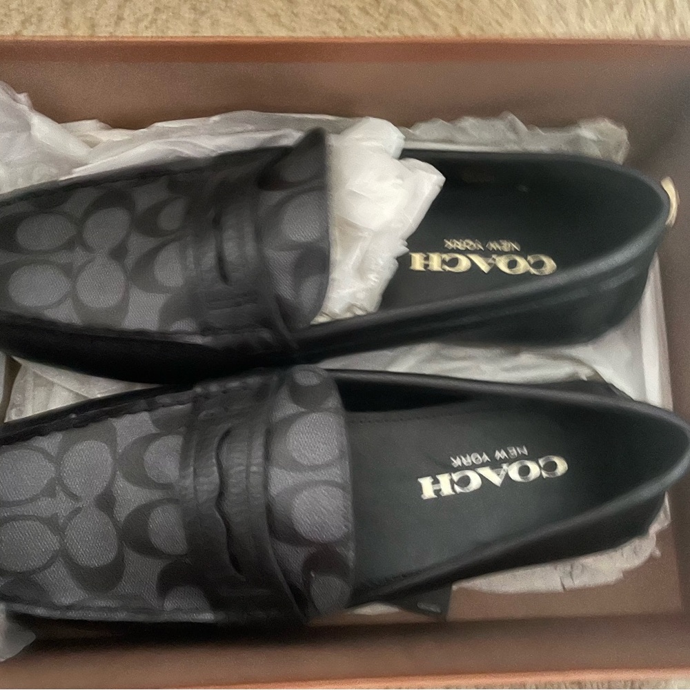 Black coach size 11